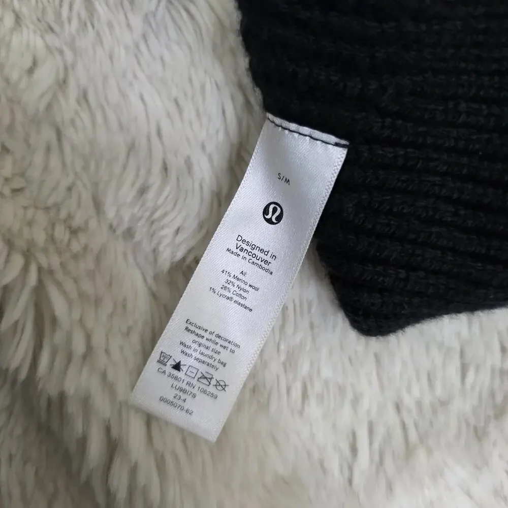 Lululemon Ribbed Knit Merino Wool Blend Balaclava Size S/M Black Hat Beanie